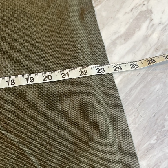 Polo Ralph Lauren Classic Piqué Slim Fit Polo Shirt in Army Green - Picture 9 of 9